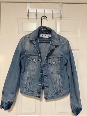 Off-White Light Blue Denim Trucker Jacket Pocket Detail